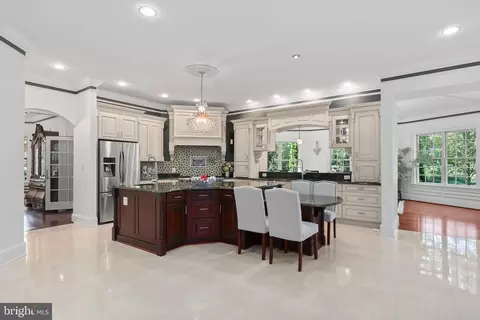 Kitchen - 7331 Calvert St, Annandale, VA 22003 photo 4 of 6