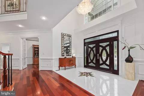 Entry Way - 7331 Calvert St, Annandale, VA 22003 photo 3 of 8