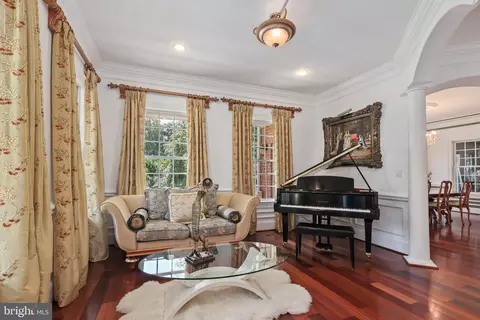 Living - 7331 Calvert St, Annandale, VA 22003 photo 1 of 4
