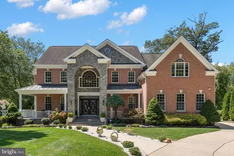 7331 Calvert St, Annandale, VA 22003