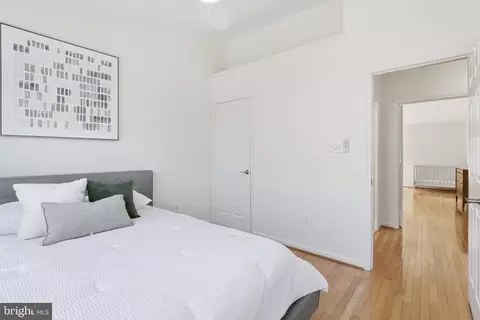 Bedroom - 8027 Tanworth Ct, Springfield, VA 22152 photo 5 of 6