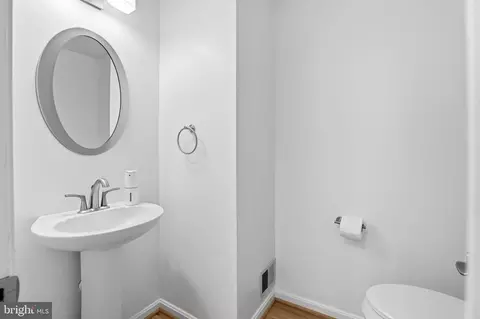 Entry Way - 8027 Tanworth Ct, Springfield, VA 22152 photo 5 of 5