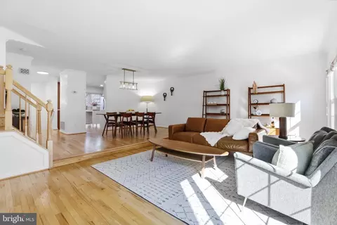 Living - 8027 Tanworth Ct, Springfield, VA 22152 photo 6 of 7