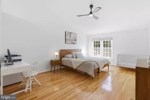 Bedroom - 8027 Tanworth Ct, Springfield, VA 22152 photo 1 of 6