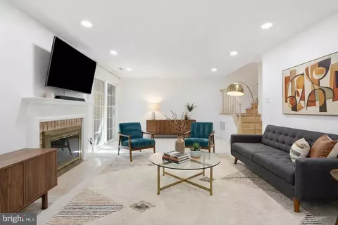 Living - 8027 Tanworth Ct, Springfield, VA 22152 photo 7 of 7