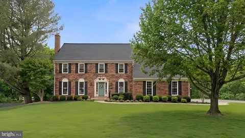 10500 Mount Sunapee Rd, Vienna, VA 22182