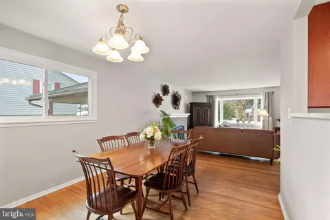 Dining - 8108 Carrick Ln, Springfield, VA 22151 photo 3 of 3