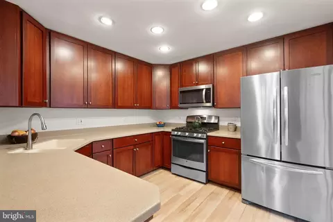 Kitchen - 8108 Carrick Ln, Springfield, VA 22151 photo 2 of 3