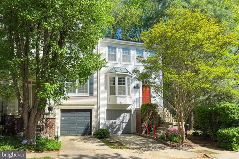 5807 Walden Commons Ct, Burke, VA 22015