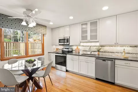 1838 Golf View Ct, Reston, VA 20190 photo 15