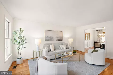 1838 Golf View Ct, Reston, VA 20190 photo 5