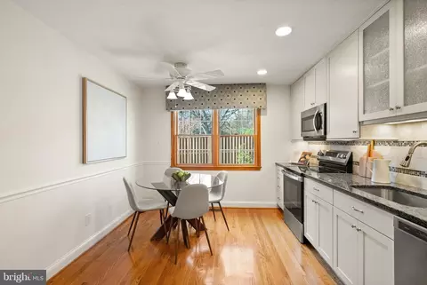 1838 Golf View Ct, Reston, VA 20190 photo 13