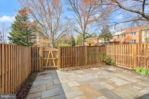 1838 Golf View Ct, Reston, VA 20190 photo 43
