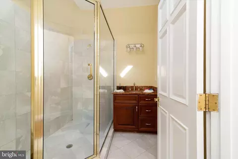 Bath - 8537 Old Dominion Dr, Mclean, VA 22102 photo 7 of 7
