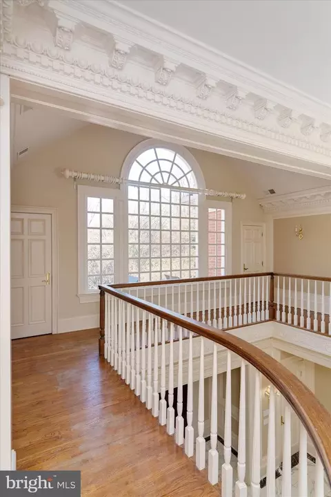 Entry Way - 8537 Old Dominion Dr, Mclean, VA 22102 photo 12 of 16