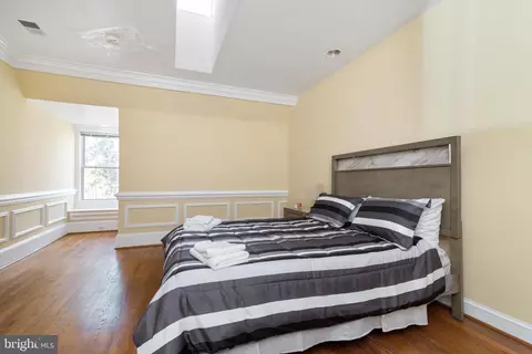 Bedroom - 8537 Old Dominion Dr, Mclean, VA 22102 photo 11 of 11