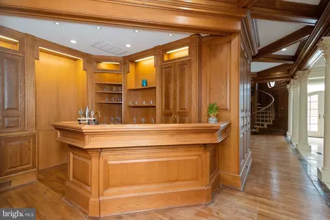 Entry Way - 8537 Old Dominion Dr, Mclean, VA 22102 photo 7 of 16