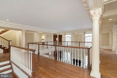 Entry Way - 8537 Old Dominion Dr, Mclean, VA 22102 photo 9 of 16