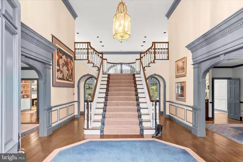Entry Way - 949 Bellview Rd, Mclean, VA 22102 photo 1 of 6