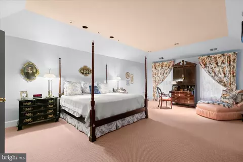 Bedroom - 949 Bellview Rd, Mclean, VA 22102 photo 1 of 7