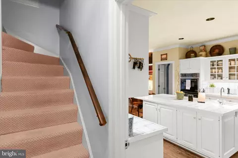 Entry Way - 949 Bellview Rd, Mclean, VA 22102 photo 6 of 6