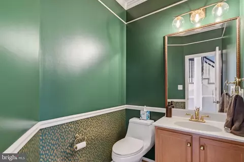 Bath - 8020 Pohick Rd, Springfield, VA 22153 photo 3 of 3