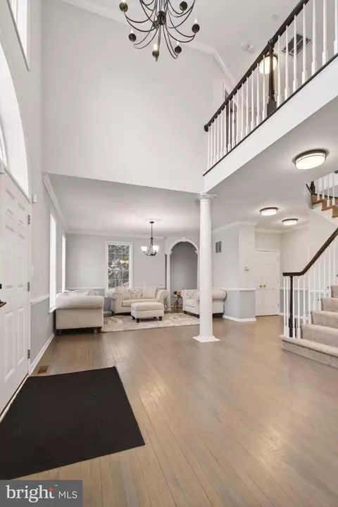 Entry Way - 8020 Pohick Rd, Springfield, VA 22153 photo 5 of 9
