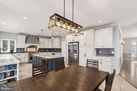 Kitchen - 8020 Pohick Rd, Springfield, VA 22153 photo 3 of 7