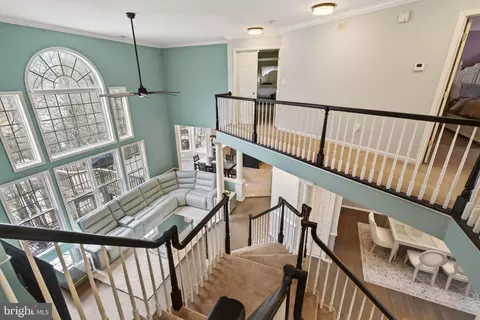 Entry Way - 8020 Pohick Rd, Springfield, VA 22153 photo 4 of 9