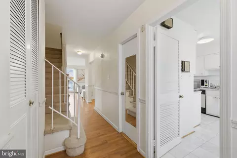 Entry Way - 7227 Evanston Rd, Springfield, VA 22150 photo 1 of 5