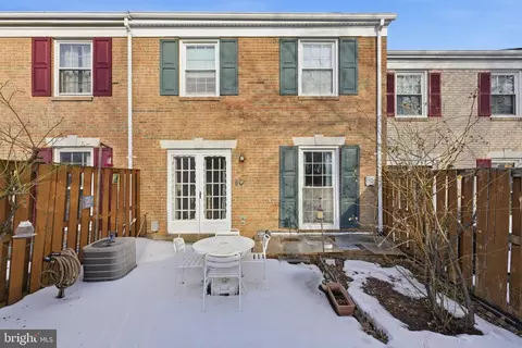 Exterior - 7227 Evanston Rd, Springfield, VA 22150 photo 4 of 5