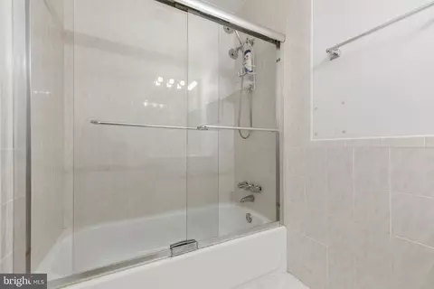 Bath - 7227 Evanston Rd, Springfield, VA 22150 photo 4 of 5