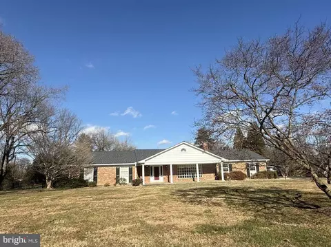 1362 Woodside Dr, Mclean, VA 22102