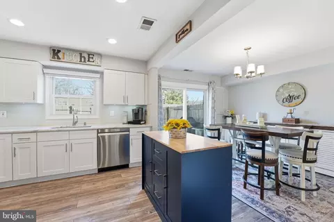 Kitchen - 8142 Carrleigh Pkwy #126, Springfield, VA 22152 photo 1 of 2