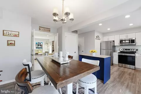 Dining - 8142 Carrleigh Pkwy #126, Springfield, VA 22152 photo 2 of 2
