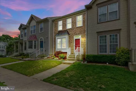Exterior - 6940 Compton Ln, Centreville, VA 20121 photo 12 of 15