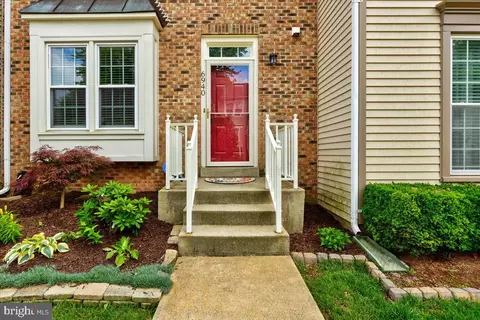 Exterior - 6940 Compton Ln, Centreville, VA 20121 photo 10 of 15