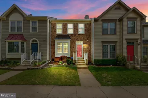 Exterior - 6940 Compton Ln, Centreville, VA 20121 photo 9 of 15