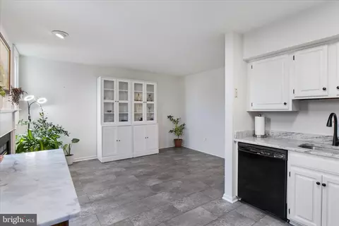 Dining - 6940 Compton Ln, Centreville, VA 20121 photo 3 of 3