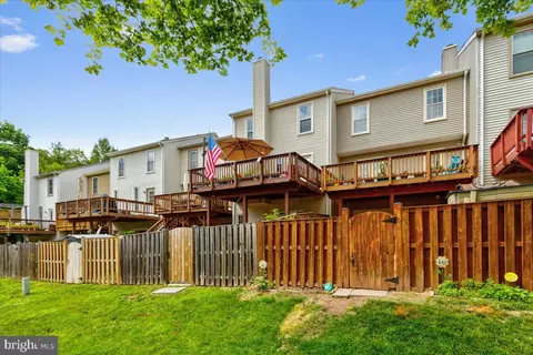 Exterior - 6940 Compton Ln, Centreville, VA 20121 photo 11 of 15