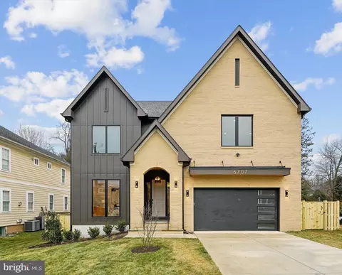 6707 Hallwood Ave, Falls Church, VA 22046