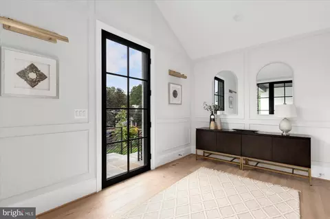 Entry Way - 1446 Cola Dr, Mclean, VA 22101 photo 2 of 10