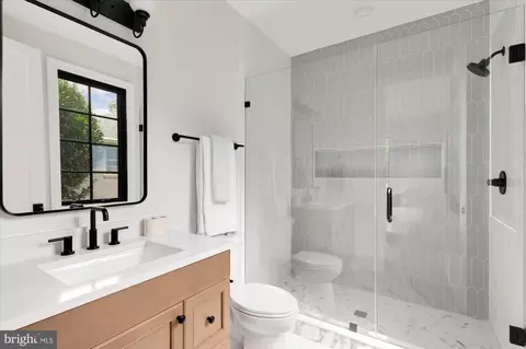 Bath - 1446 Cola Dr, Mclean, VA 22101 photo 1 of 10