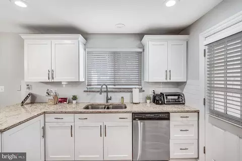 Kitchen - 7213 Calamo St, Springfield, VA 22150 photo 2 of 3