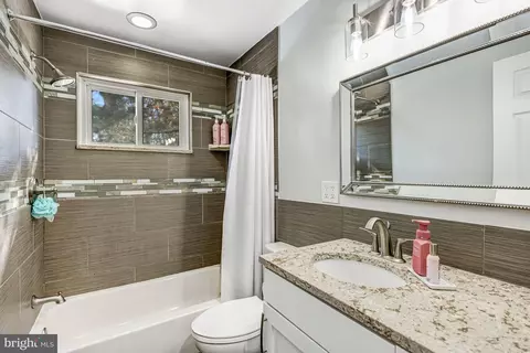 Bath - 7213 Calamo St, Springfield, VA 22150 photo 3 of 5