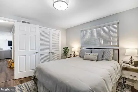 Bedroom - 7213 Calamo St, Springfield, VA 22150 photo 5 of 7