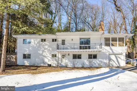 Exterior - 7213 Calamo St, Springfield, VA 22150 photo 2 of 11