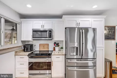 Kitchen - 7213 Calamo St, Springfield, VA 22150 photo 3 of 3