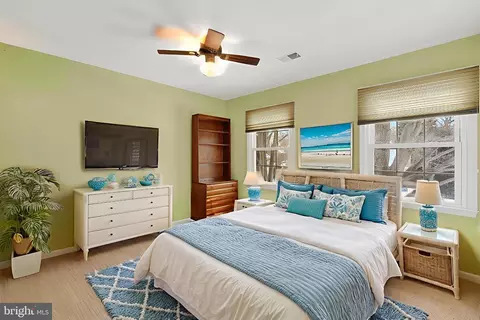 Bedroom - 8836 Shadowlake Way, Springfield, VA 22153 photo 12 of 13
