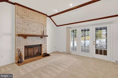 Living - 8836 Shadowlake Way, Springfield, VA 22153 photo 9 of 11